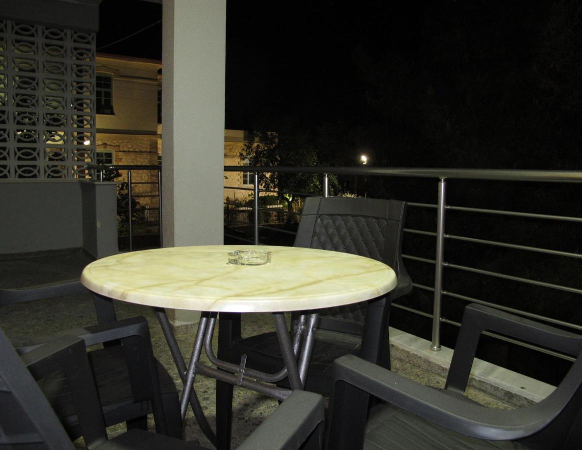 Mousses Apartment Σπάτα Εξωτερικό φωτογραφία